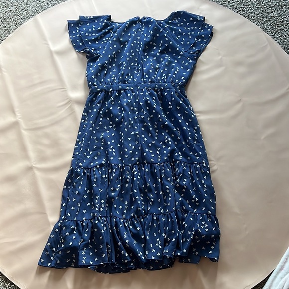 J.Crew flutter sleeve tiered midi dress - Picture 4 of 5